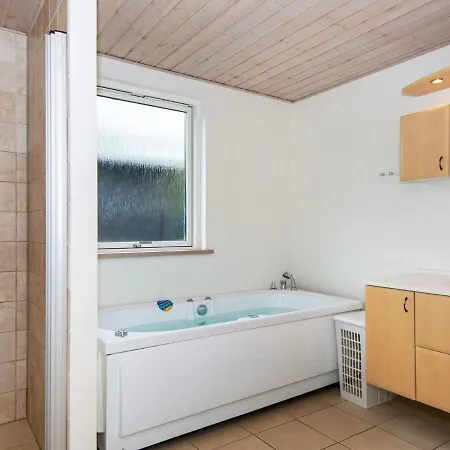 Three-bedroom In 14 *